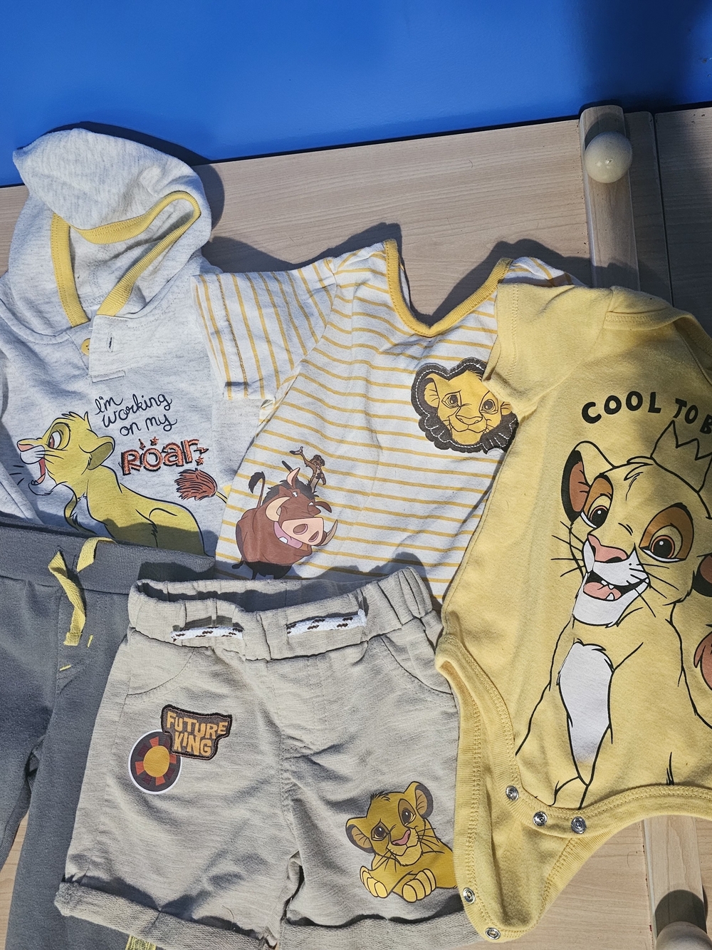 Disney Baby Lion King Yellow & Gray 5-Piece Outfit Set